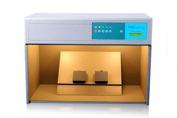 標準光源箱的作用、操作及對色光源類型
